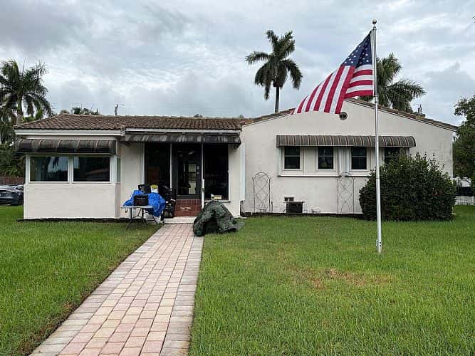 YARD SALE - SUNDAY ONLY - RAIN OR SHINE