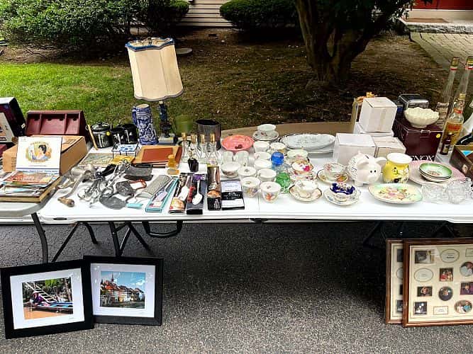 (Part 2) Wowzah! Weston Estates Yard Sale -- Antiques, Vintage, And More!
