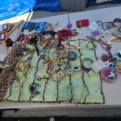 ORANGE ,CT ESTATE SALE ,ART, LIVING ROOM ,DINING ROOM & BEDROOM SETS AND TONS MORE