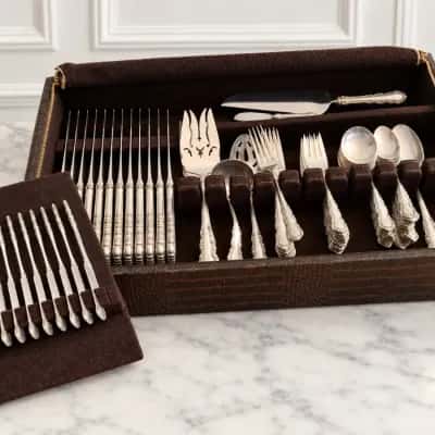 Heritage Hills Elegance: Tiffany, Sterling, Crystal, Fine Art & Furnishings