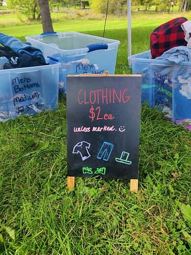 HANDMADE CRAFTS & MULTI FAMILY GARAGE SALE - Proceeds benefit community cats!