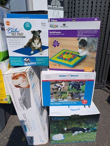 Yard sale for animal rescue — photo 1