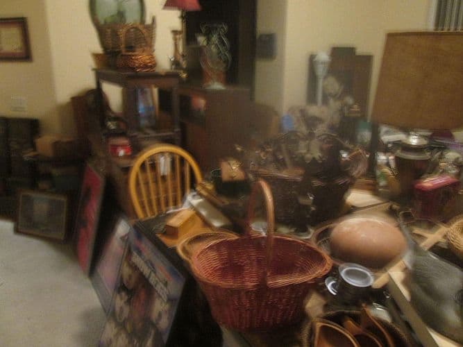 GARAGE/ESTATE/YARD SALE Sat-Sun/Aug 22-23/2026 FURNISHING/VINTAGE/COLLECTIBLE