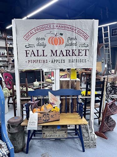 Antique marketplace/ yardsale