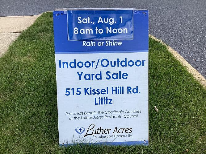 yard sale — photo 1
