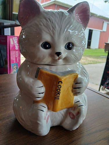 Garage sale Thursday — photo 1