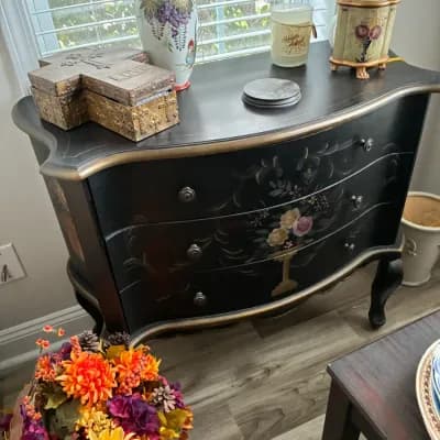 Azalea Drive Living Estate Sale