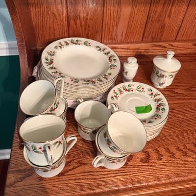 Hydrangeas’ Estate Sales In Doylestown/New Britian — photo 1