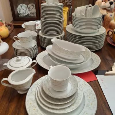 Garage sale — photo 1