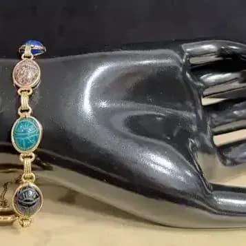 Step into a sale that reaches across decades and delivers timestamps of history — photo 1