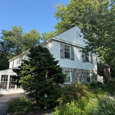 The Classic Estate Group presents a Villanova GEM - high-end furnishings including VanGuard, Visual