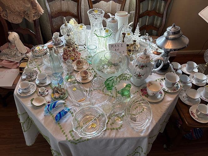 Huge Estate Sale: Antiques, Crystal, Jewelry, Furniture, Glassware — photo 1
