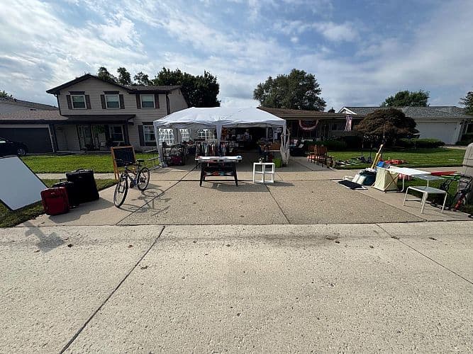 HUGE 20+ Table Tent Sale