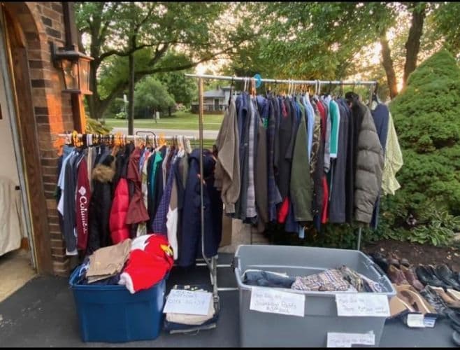 HUGE 7-family garage sale: Aug 20, 21 & 22 - extremely organized!