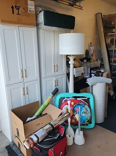 YARD SALE & GARGAGE SALE BOUTIQUE