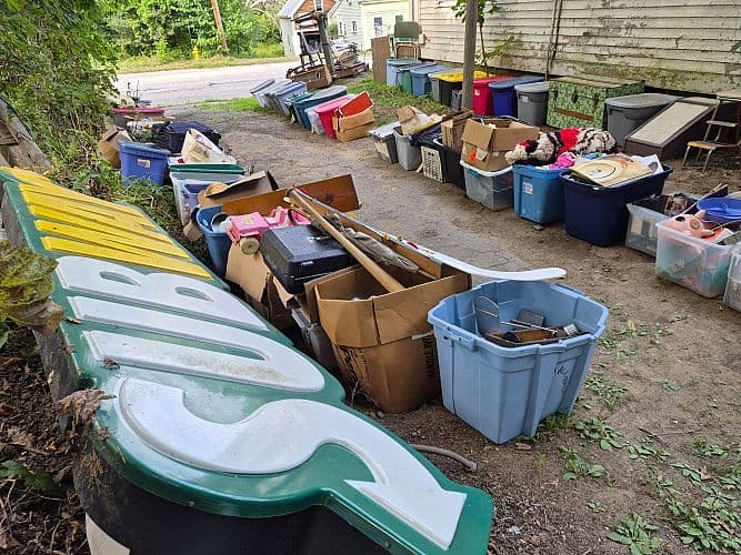 Huge Yard Sale w/vintage and antique items