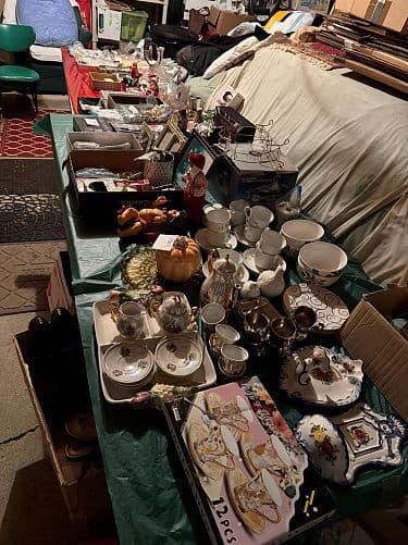 Garage Sale - 37740 Mallory Drive Livonia, MI