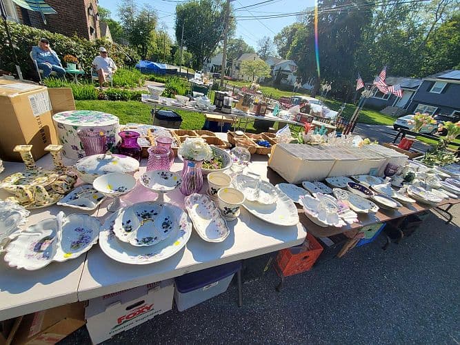 BROOKLAWN BOUNTY TAG SALE, FAIRFIELD CT