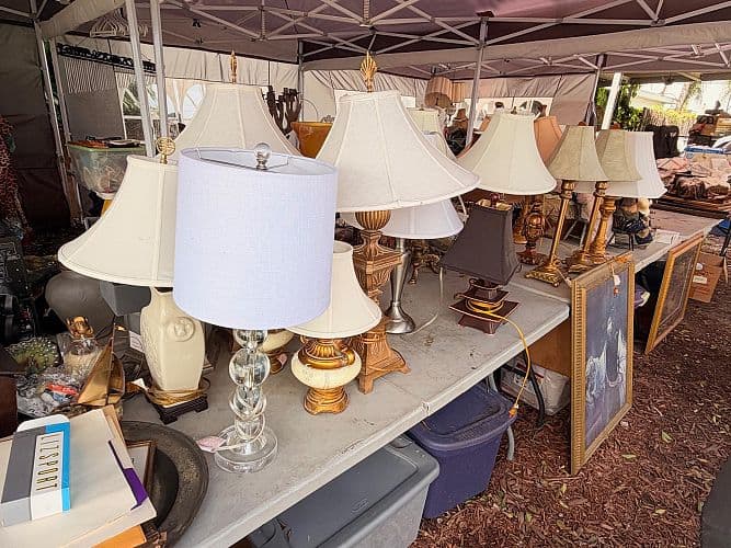 HUGE ESTATE/YARD SALE - ANTIQUES, VINTAGE & COLLECTIBLES!