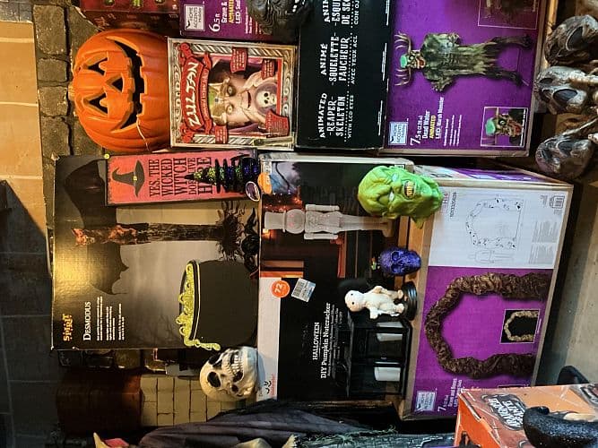 Garage sale — photo 1