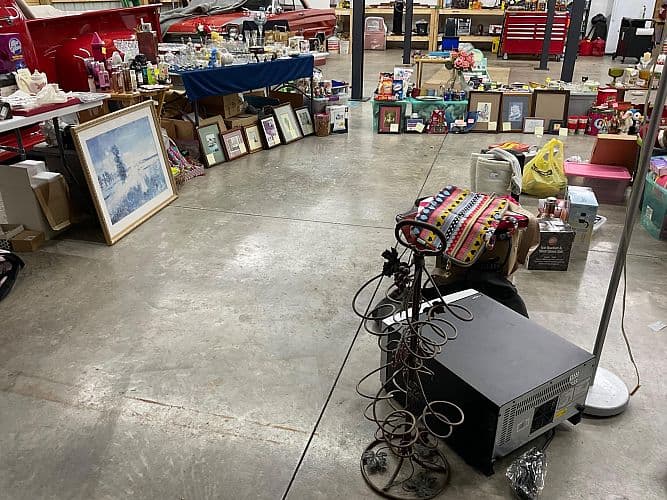MEGA Garage Sale — photo 1