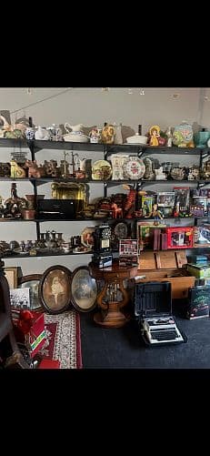 Antique & Collectibles Garage Sale