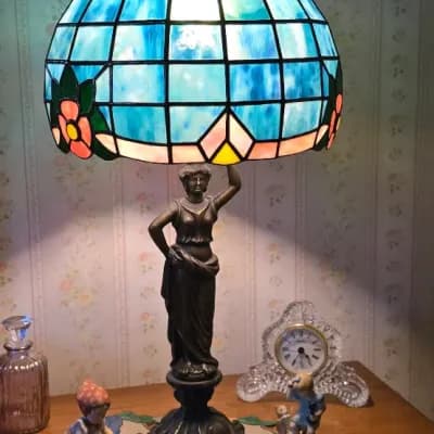 COLLEGE/GLEN ESTATE SALE