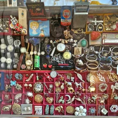 MASSIVE Downey EsTaTe SaLe - Vintage Treasures & MORE ! ATTN "ROCKHOUNDS" - Check This Out !