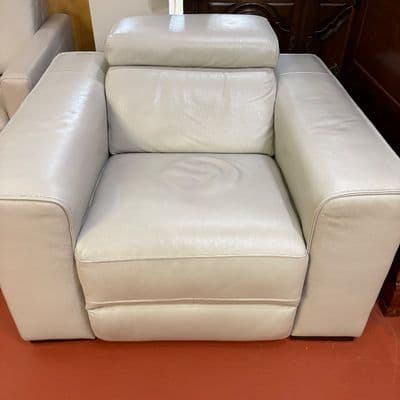 Estate sales & liquidation shop one of a kind!