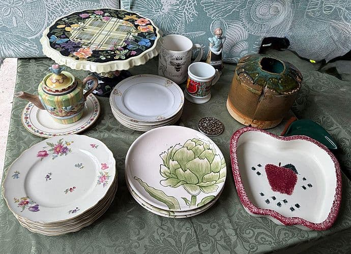 Multi Family Garage Yard Sale Fri Sat Sept 4 -5