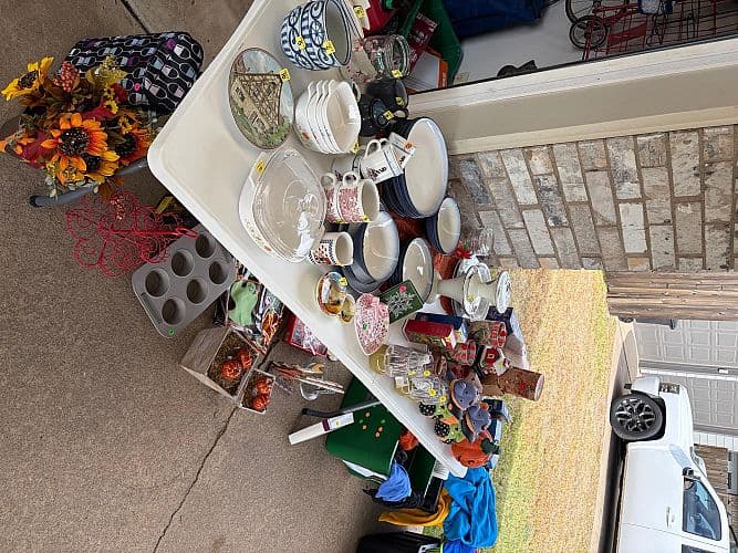 MULTIFAMILY GARAGE SALE