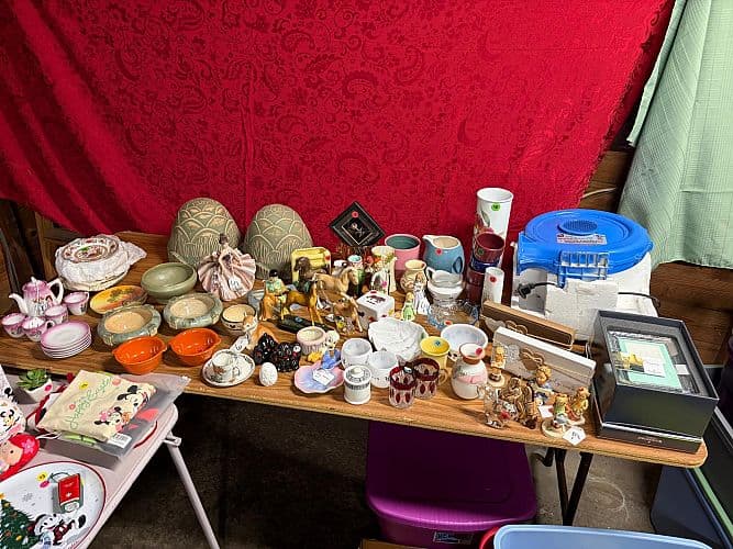 GARAGE SALE! 9/3-9-5, 208 Ridgeview Drive , East Rochester 9am-4pm