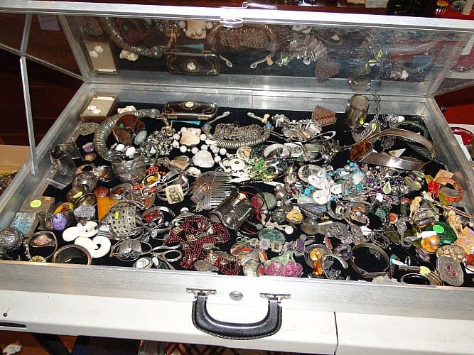 Estate Sale Home of World Traveler Hastings w/Jewelry, Books, Art, MCM 9/17-19 — photo 1