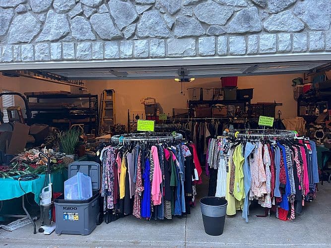 Huge garage sale - quality items! — photo 1