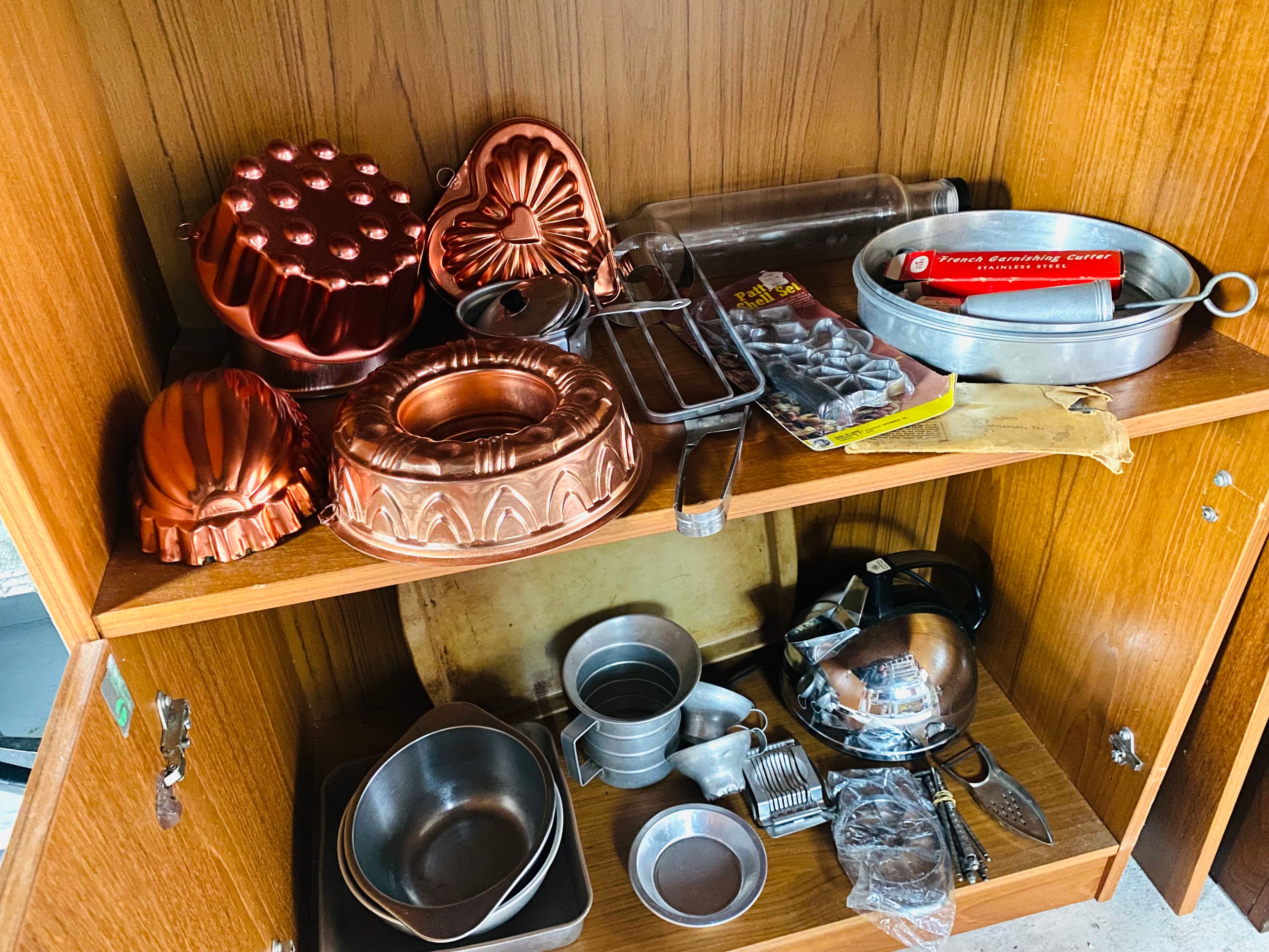 Family Run Multi-Generational Estate Sale — photo 1