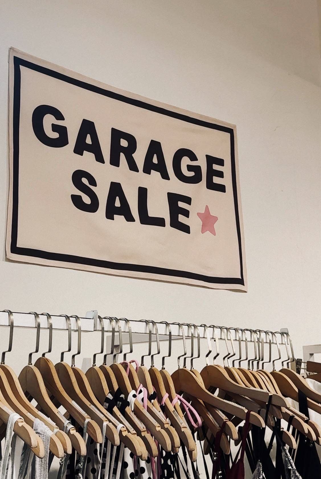 GARAGE SALE🛍️💕