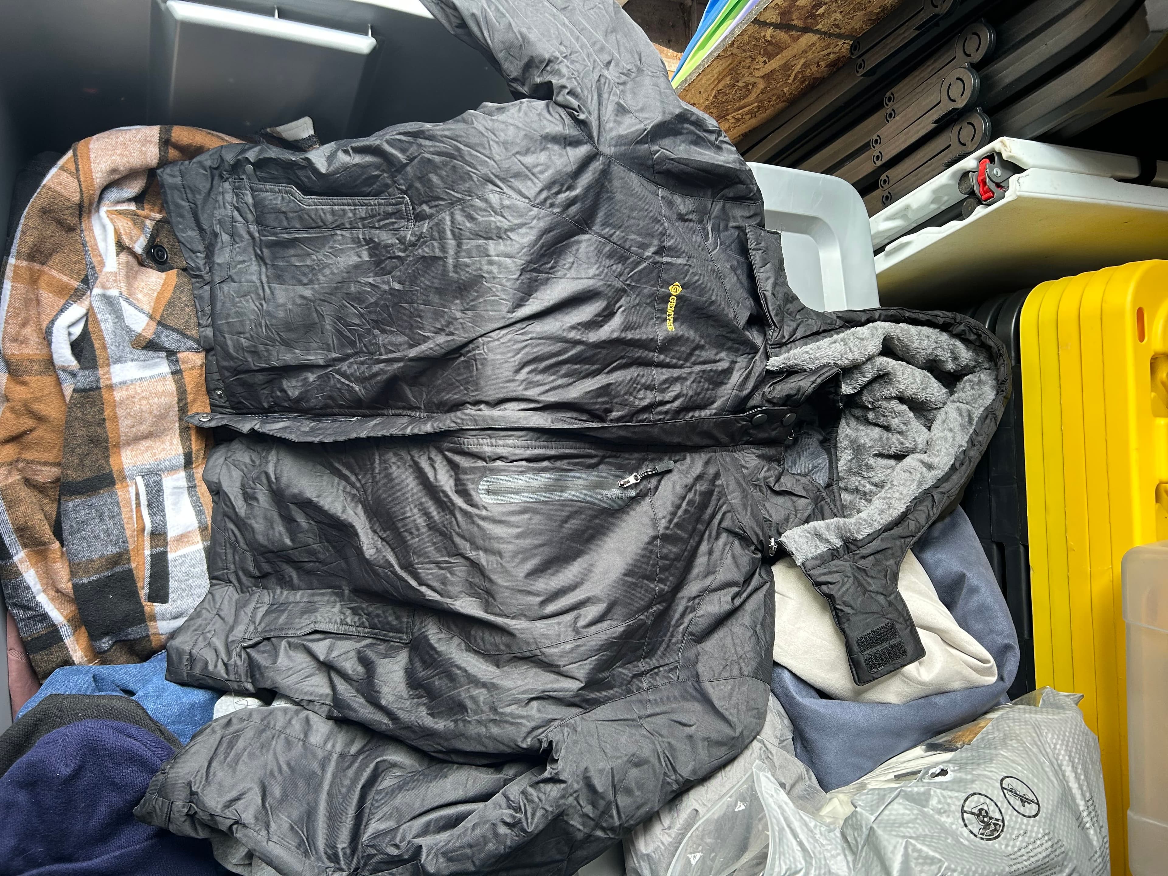 flea market sale: contents from 4 abandoned storage units. too much to mention.