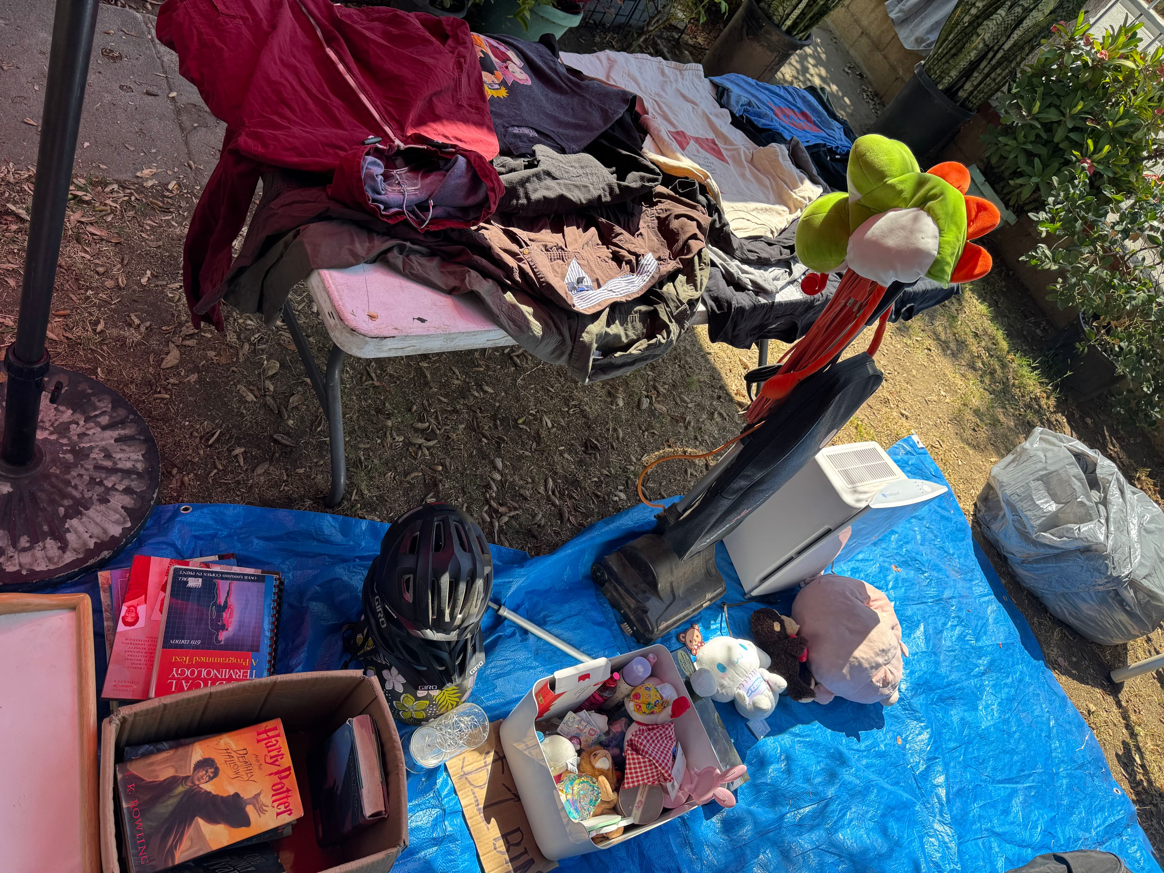 Yard Sale - Women’s Men’s misc