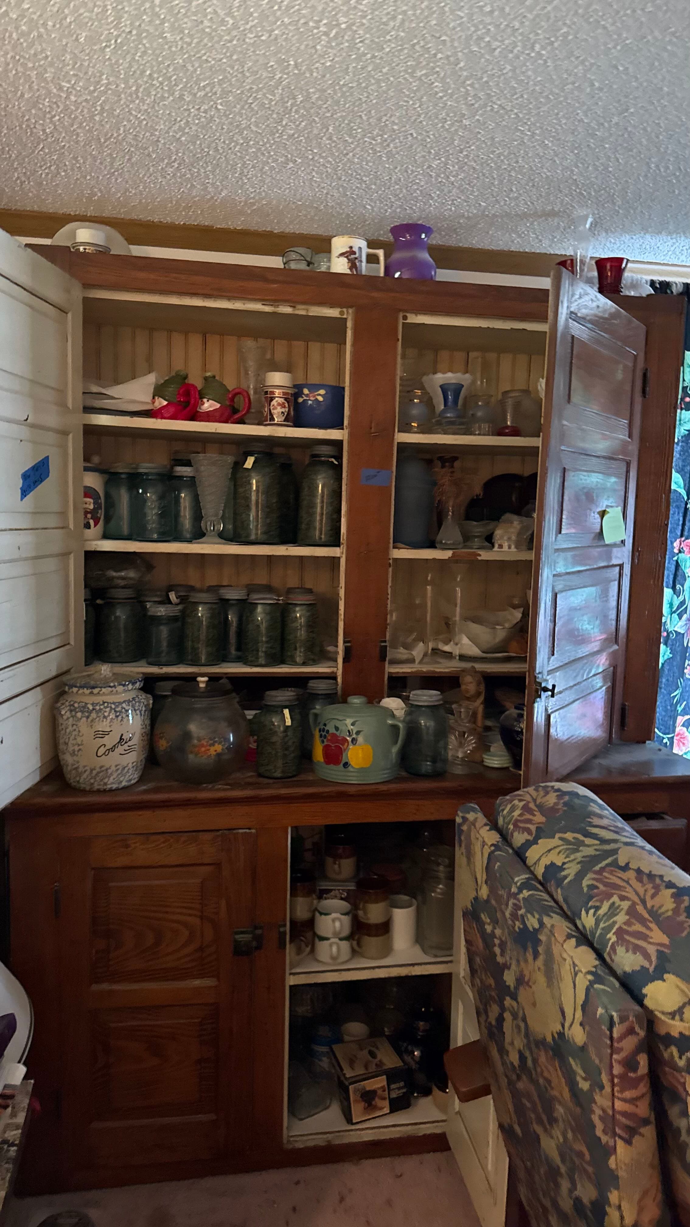 estate sale large!!! hoarding home w shed