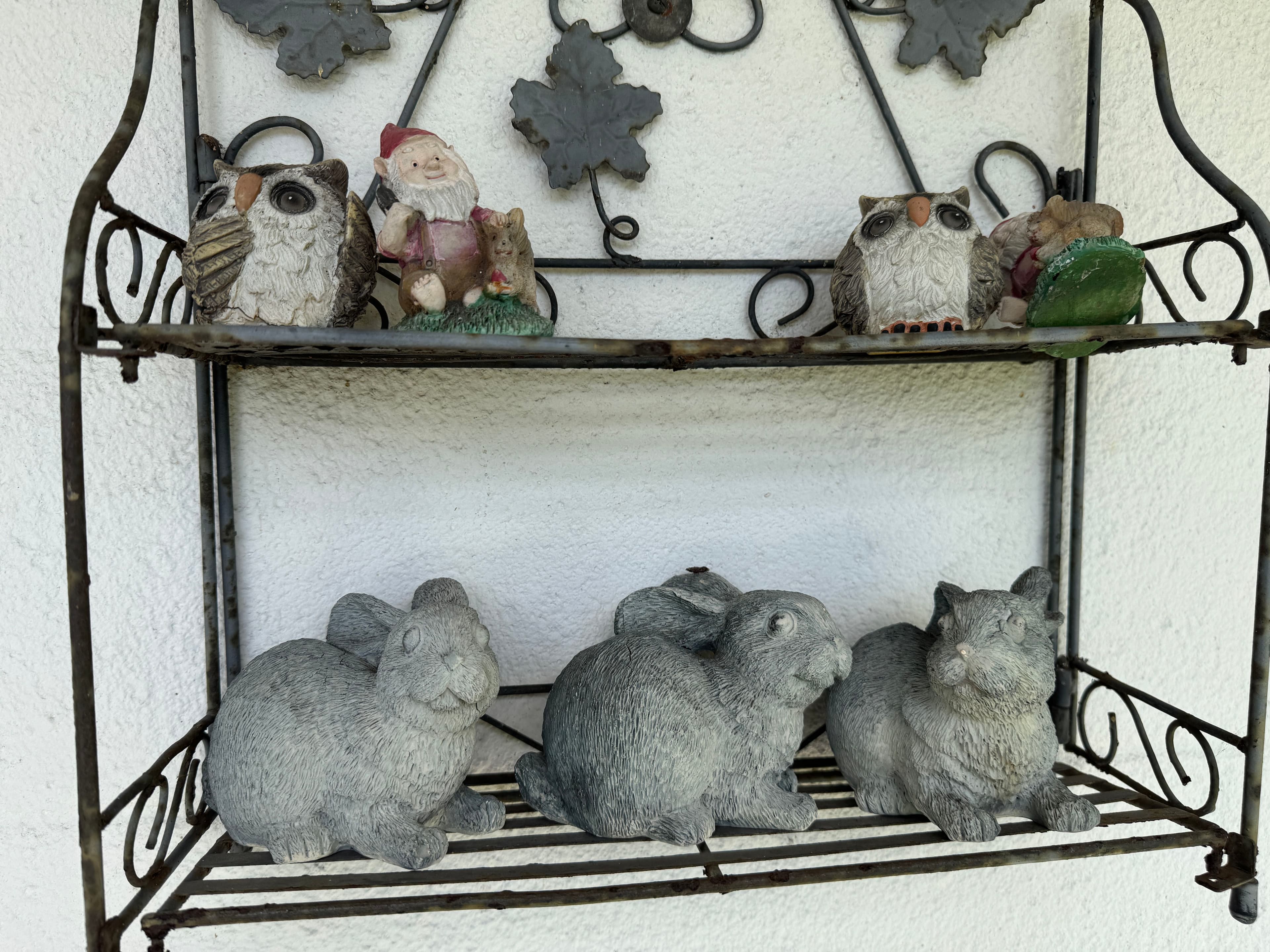 BIG Garage Sale- LOTS of Holiday Decorations