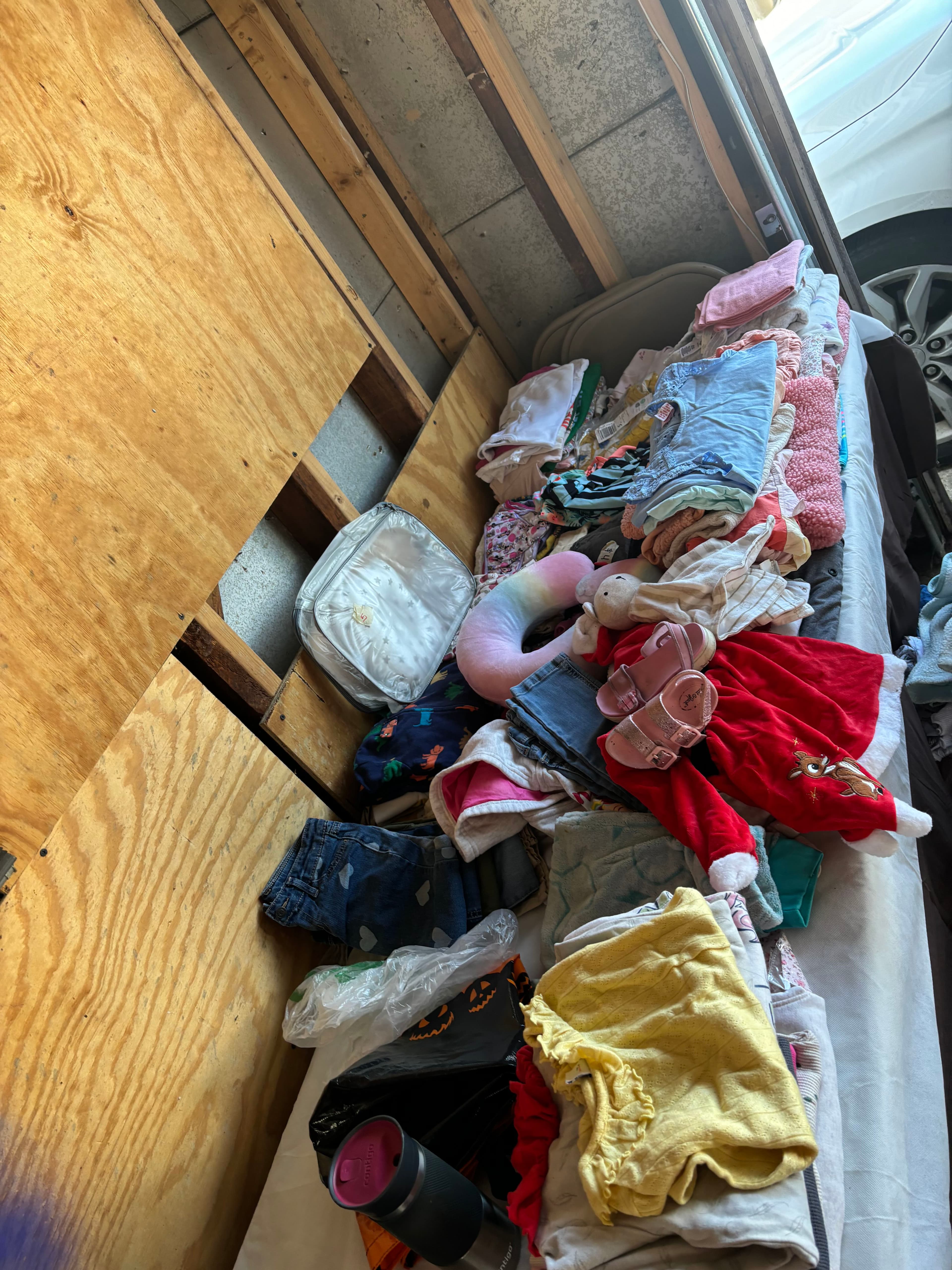 yard/garage sale