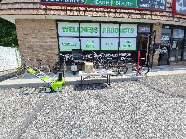 Sunday Yard Sale 12-5 — photo 1