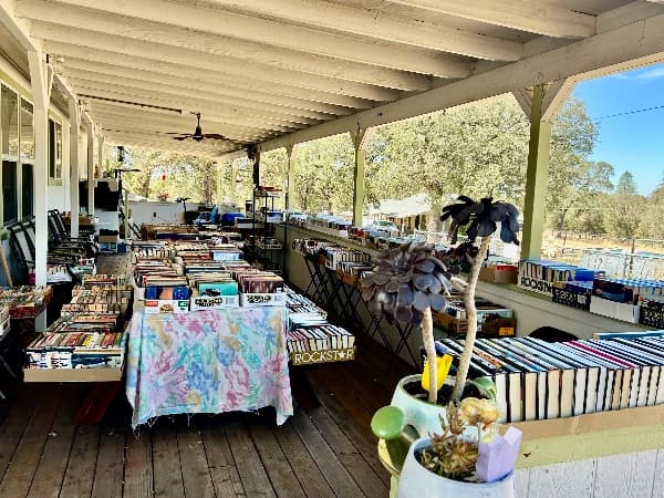 ESTATE - MOVING SALE